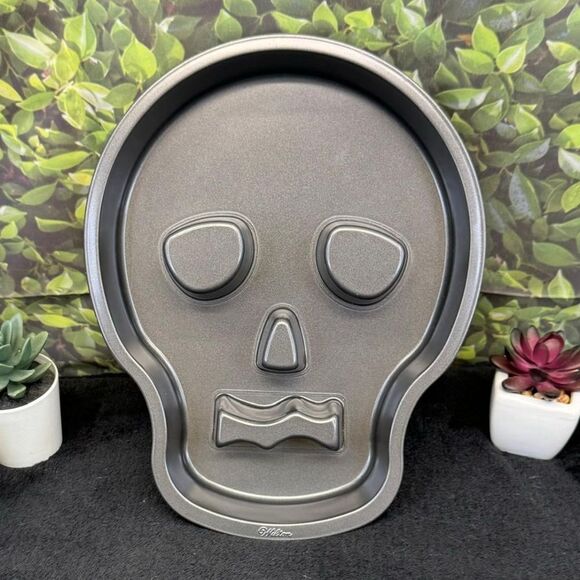 Wilton Skull Cake Pan – Spooky Halloween Bakeware - Picture 3 of 16